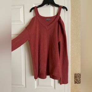 Shoulder cut out sweater size M